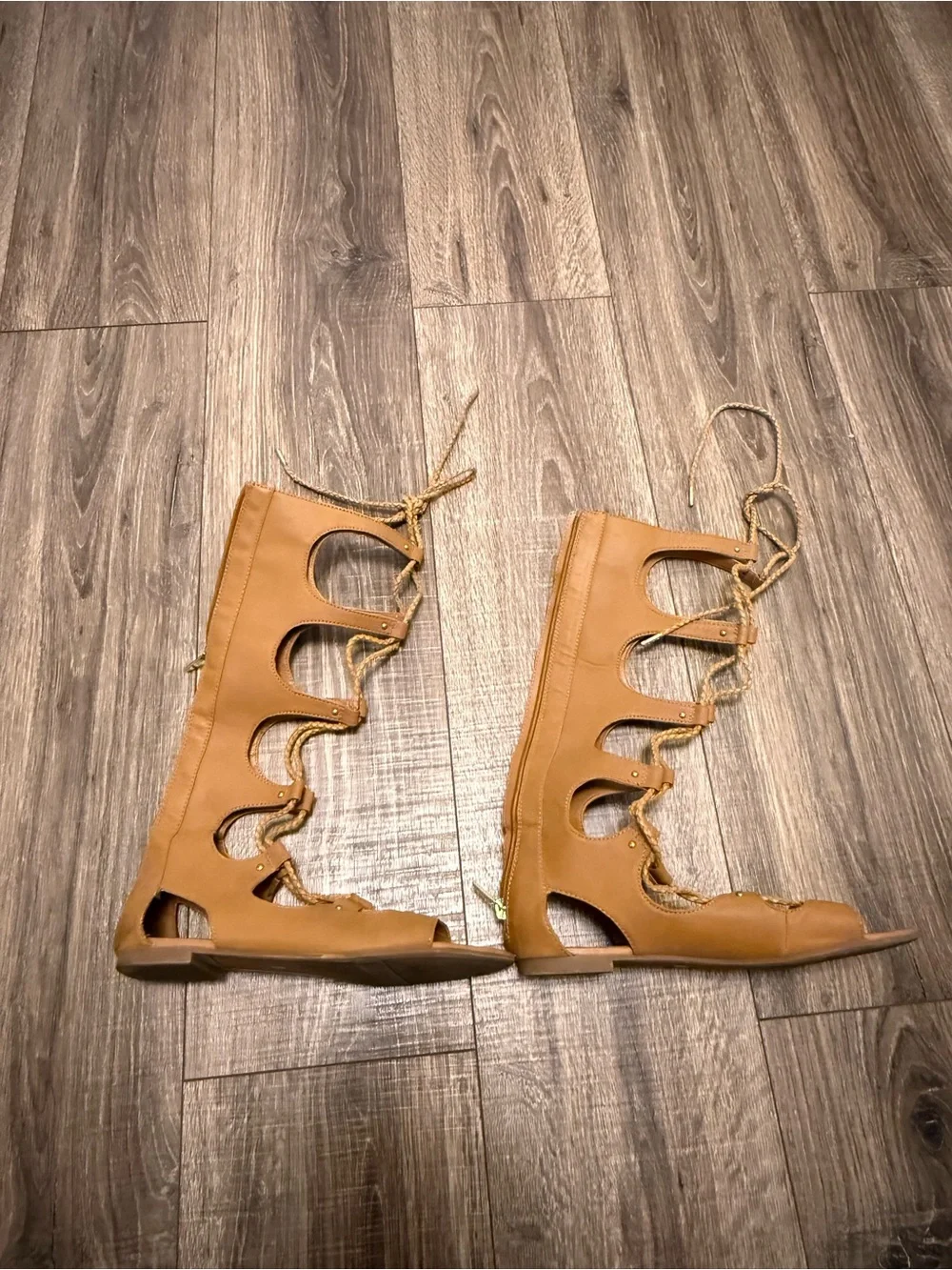 Bar III Rayanne Gladiator Sandals Women’s 7.5 Tan Lace Up Knee High Flats